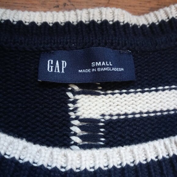GAP oversized crewneck sweater in navy stripe (S) - Picture 7 of 13